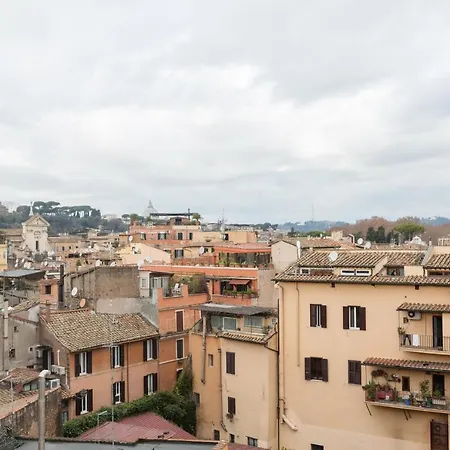 Apartament Amazing Penthouse With Private Terrace In Trastevere *
